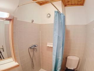 Chambre cosy près du centre de Val d'Isère, 5 mins des pistes, casier à ski, navettes gratuites - FR-1-518-128 - 2
