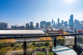 Stylish, City Views - Apartment with Balcony Opposite Casino and MCEC - 5