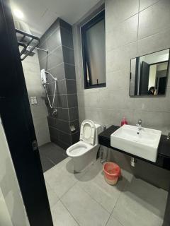 Luxury 3BR Seaview Getaway Perfect for 10 Guests A29 - 2