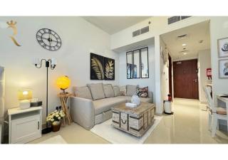 Julphar Haven Studio - Stylish Retreat Near Julphar Towers & Al Qasba Waterfront - 0