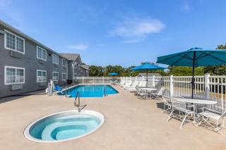 Days Inn by Wyndham Mountain Home - 2