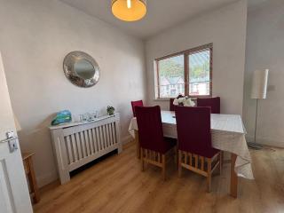 Luxury stylish Kincora Townhouse - 7
