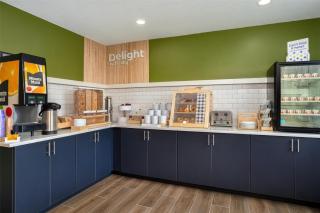 Spark by Hilton Carlisle South - 3