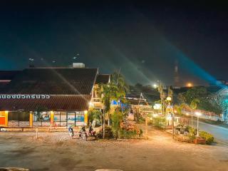 โรงแรมหนองบัวกรีนวิว - 8