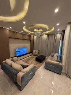 فيلا مع حمام سباحه وجاردن 0306-888-0106 - 9