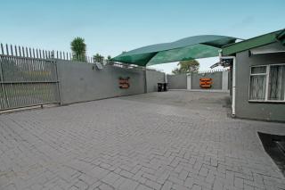 Comfortable 2 Bedroom Flat in Germiston with WI-FI - Germiston - 5