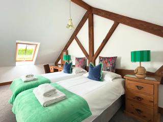 Merlin Farm Cottages short walk to Mawgan Porth Beach and central location in Cornwall - 2