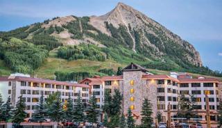 Studio by Resort with Pool Hot Tub Biking Trails - 3