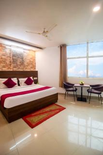 HOTEL S R Palace - Free Airport Drop for Minimum 05 Nights Stay - 5 mins from IGI & Domestic Airport Delhi - 0