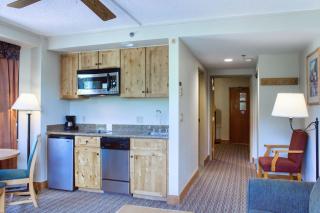 Corner condo with Pool Hot Tub Ski In-Out - 7