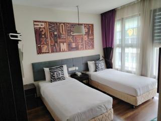 9 Square Hotel - Subang - 8
