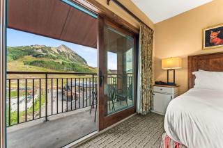 Best View in CB Ski In-Out Pool Hot Tub Sauna - 9