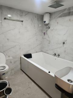 Hotel Peceful Villa - 6