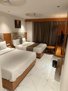 Hotel Peceful Villa - 1