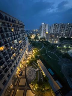 Stayzy Suites - 2