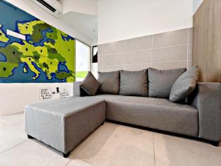 Modern 2-Bedroom Escape - 3