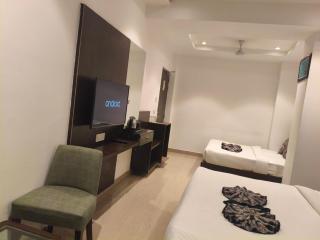 Hotel Avi inn BY J R Group of hotels - 7