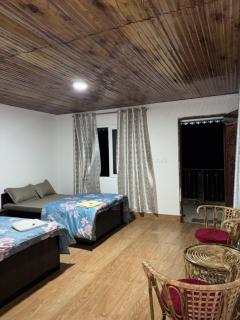 Guras Homestay Chimney - 8