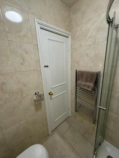 Chique One Bedroom Apartment with Tranquil Sanctuary - 5