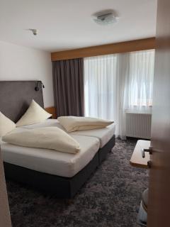 Hotel Garni Ehrenreich - 8