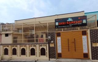 Shri Ramesht Paying Guest House, Ayodhya Dham, India - 4