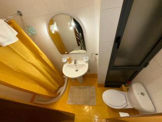 Spacious, one bedroom flat in an amazing location - 3