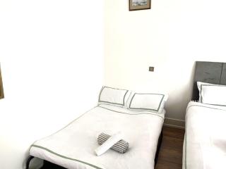 luxury guest house - 1
