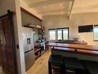 Ricky's Valley View Holiday Home - 5
