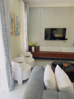 Luxury Modern Private Apartment - 1