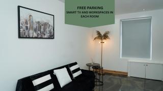 4 Bed Failsworth Home, 3 Bathrooms inc Free Parking-Workspaces-Garden - Long Term Stay Only, Near City Centre - 0