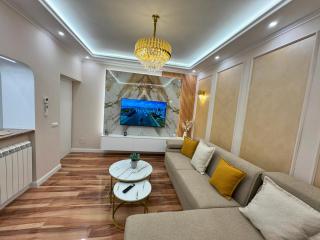 EMAR Luxury Apartment - 5