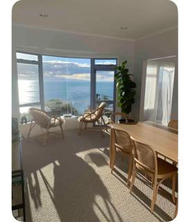 Bisley Beach House - 8