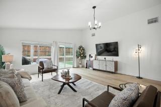 Sunny Desert Retreat Near Coachella & Stagecoach home - 3