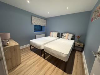 Stylish Jesmond Garden Apartment - 1