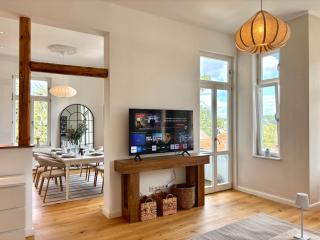 HyggeLiving - NEU - Luxus Apartments in schöner Villa - Bergblick - 3 Balkone - 7 Pers - Parken - 100qm - 4