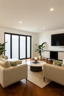 2 Bed Urban Elegance Apartment, Covent Garden - 0