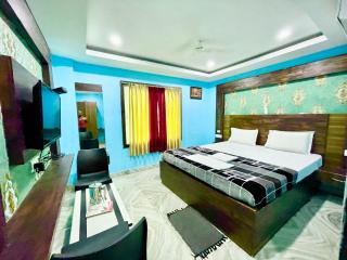 PRIME LOCATION - HOTEL PRD INN ! PURI - short walk from Light House Beach - Swargadwar Beach - Golden Beach - Bengali Market - LIFT-PARKING-WIFI - 9