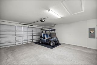Chic Villages 3BR King Suite With Patio & Golf Cart - 6