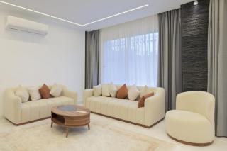 Warm family palace with garden and pool in Royal City - 2