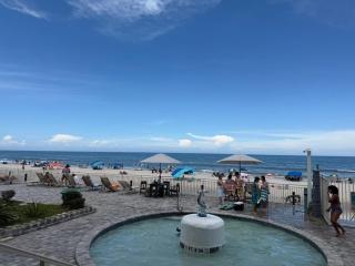 Ocean Breeze - Direct Ocean Front-Pool Is Open - 5