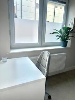 Brand-new flat, King Bed, Sofa Bed with full kitchen, Wi-Fi, self check-in Central location near everything - 2