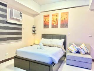 Aura Zen Suites condotel - 1