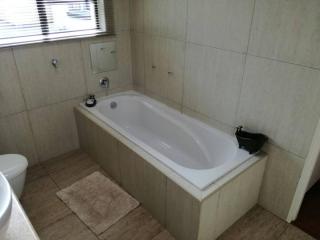 Linden Garden Flat - 8