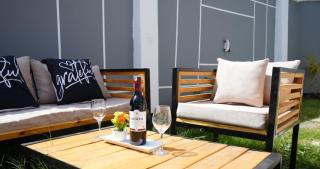 Cozy 3BR Stay & Free Parking - 6