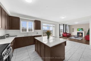 Cozy 5 bedrooms & 5 bathrooms House - 2
