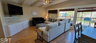 Large 3 bedr Bay Views Pool Great Deck condo - 8