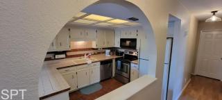 Large 3 bedr Bay Views Pool Great Deck condo - 6