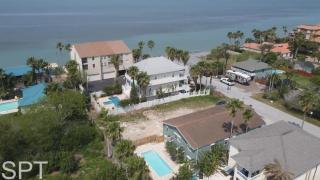 Large 3 bedr Bay Views Pool Great Deck condo - 3