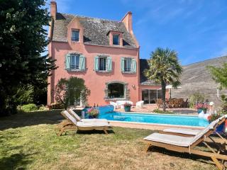 Villa Kreis De, with pool - 0