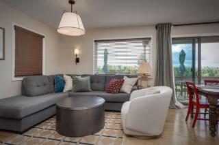 Cozy 4BR Condo - Pool Access Near Ski & Lake - 9